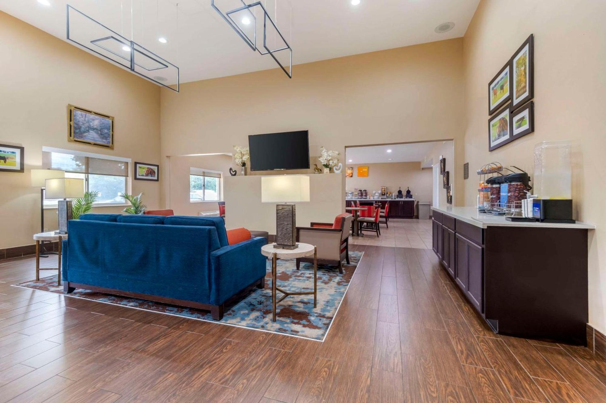לקסינגטון Comfort Suites Keeneland מראה חיצוני תמונה