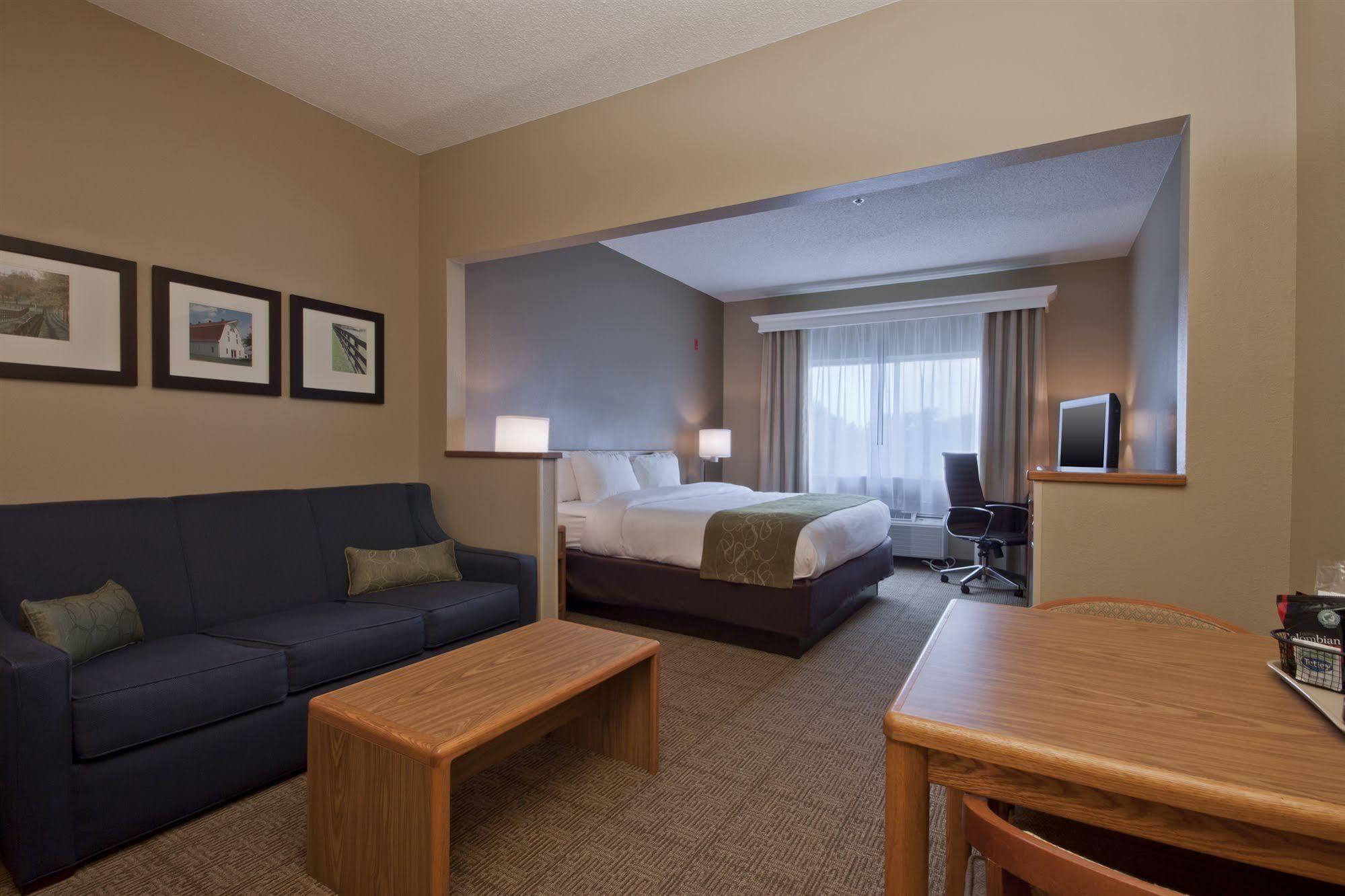 לקסינגטון Comfort Suites Keeneland מראה חיצוני תמונה
